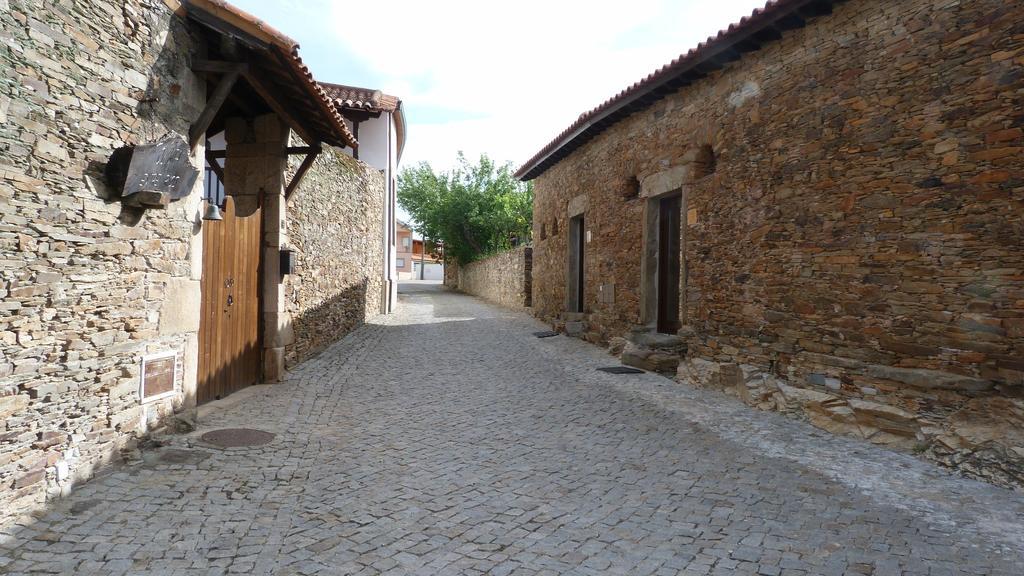 Casas De Campo Da Quinta Entre Rios Mirandela Exterior photo